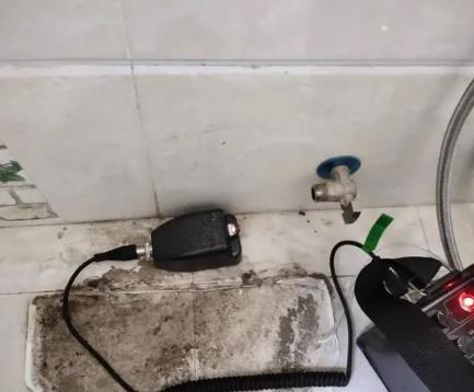 亚东屋顶漏水维修公司分享下卫生间漏水的危害及解决方法